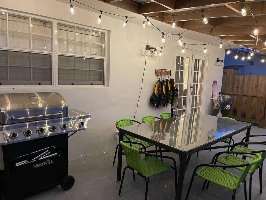 Supervilla - Lakefront - Sunsets, Kayaks, Grill Fort Lauderdale Luaran gambar