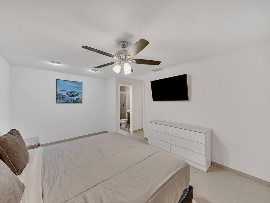 Supervilla - Lakefront - Sunsets, Kayaks, Grill Fort Lauderdale Luaran gambar