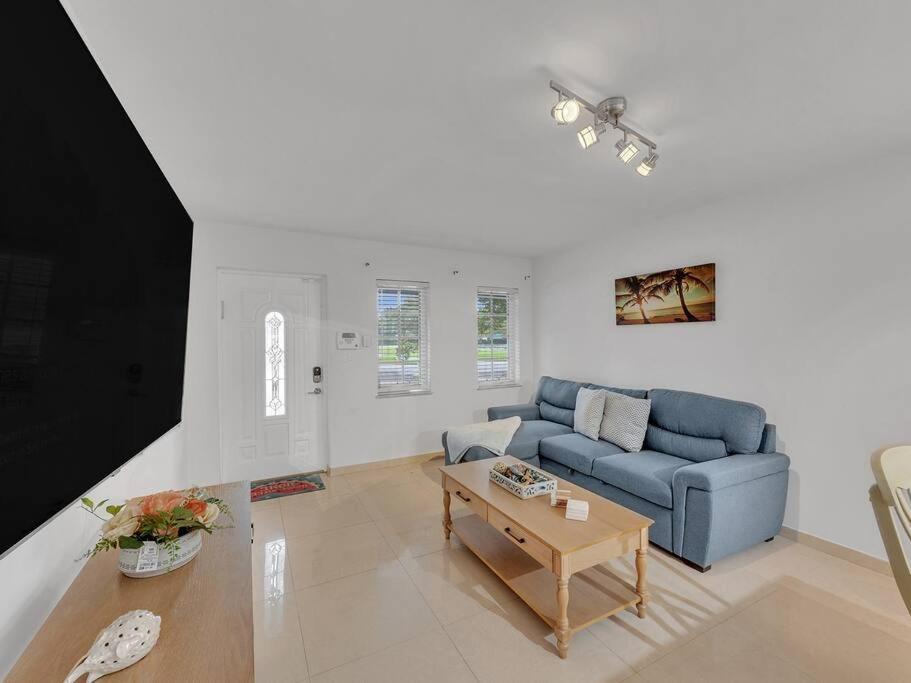 Supervilla - Lakefront - Sunsets, Kayaks, Grill Fort Lauderdale Luaran gambar