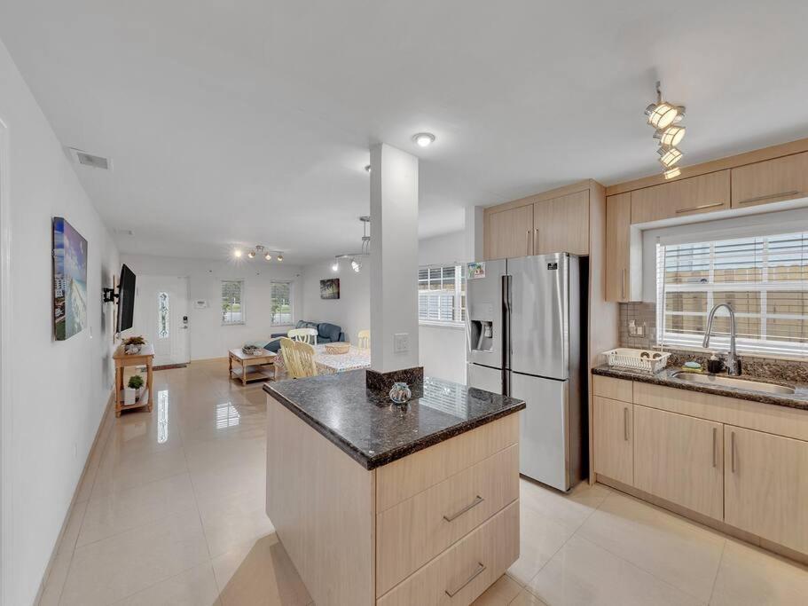 Supervilla - Lakefront - Sunsets, Kayaks, Grill Fort Lauderdale Luaran gambar